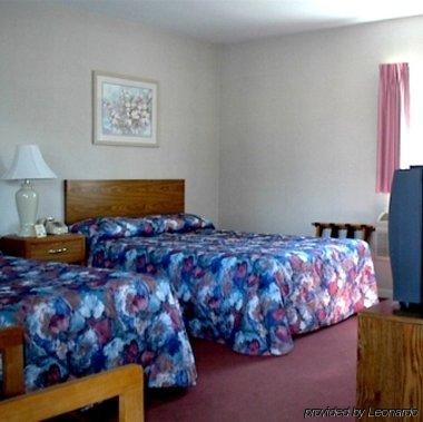 Budget Host Inn - Манистик Номер фото