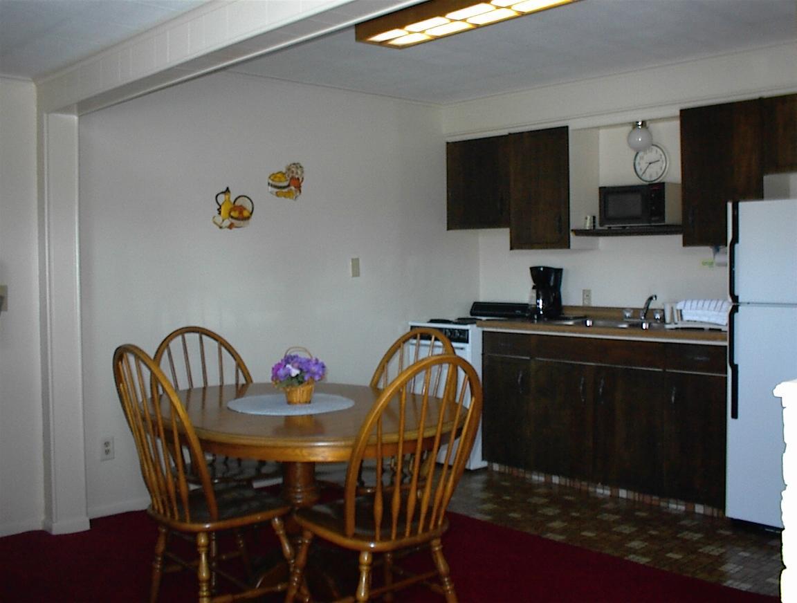 Budget Host Inn - Манистик Экстерьер фото